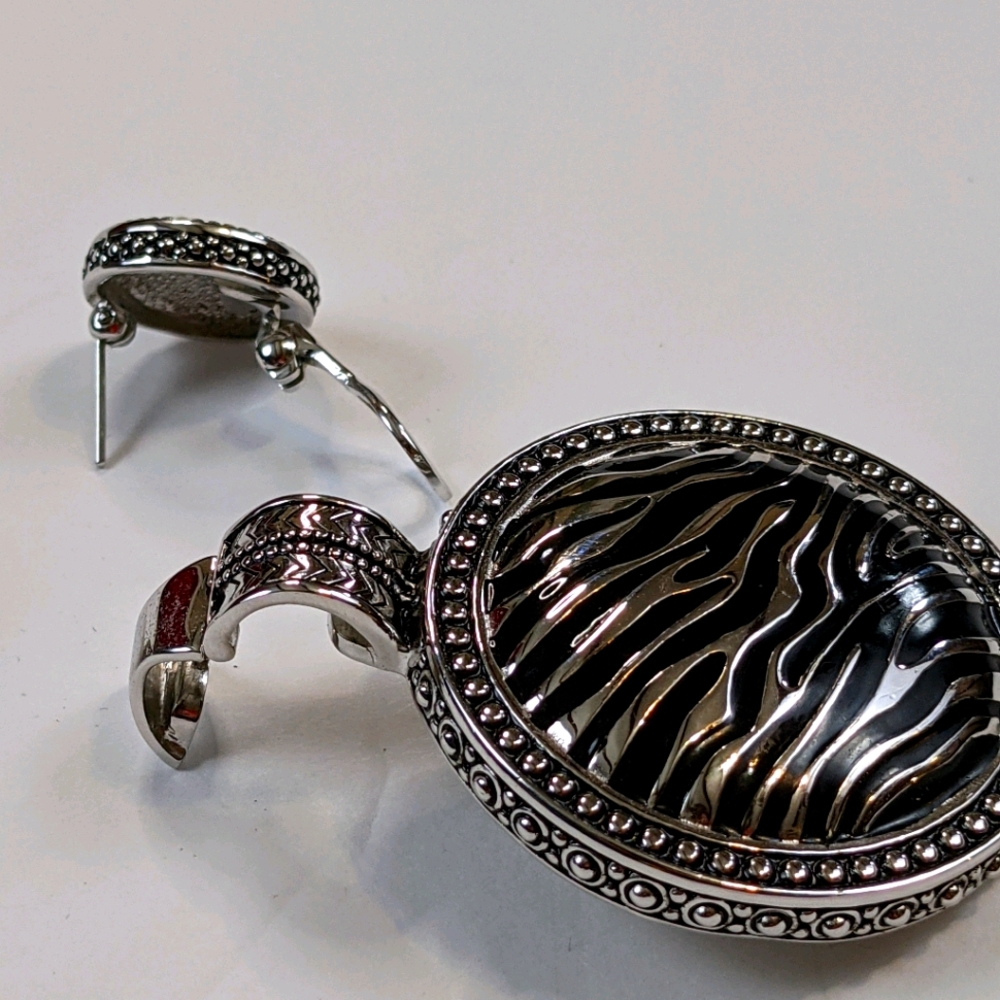 Premier jewelry pendant and earrings